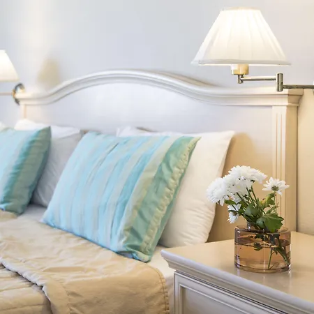 מלון Lena Mare Boutique 4*