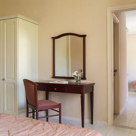 Otel Lena Mare Boutique Acharavi (Corfu)