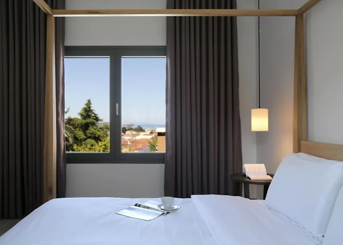 Ξενοδοχείο Lena Mare Αχαράβη